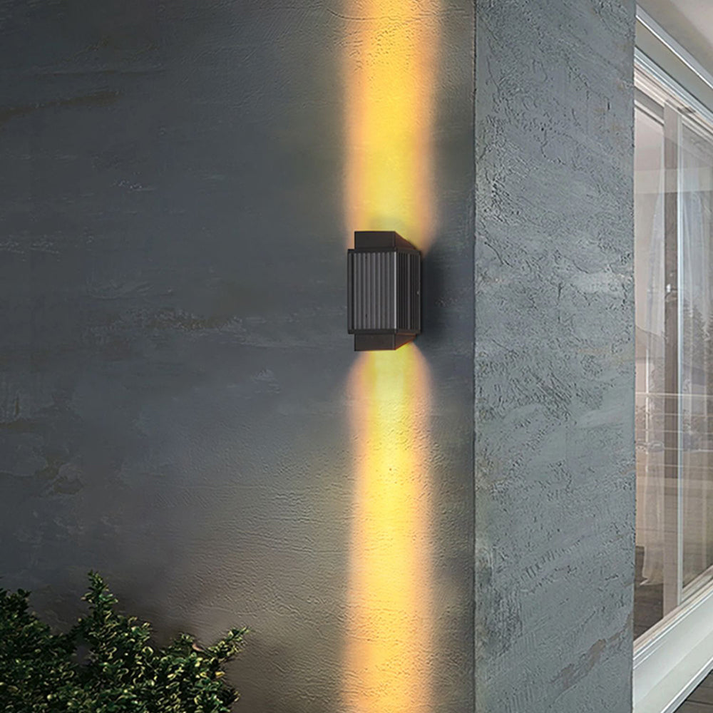Vubokos Modern Round/Rectangular Metal/ Outdoor Wall Lamp, Black