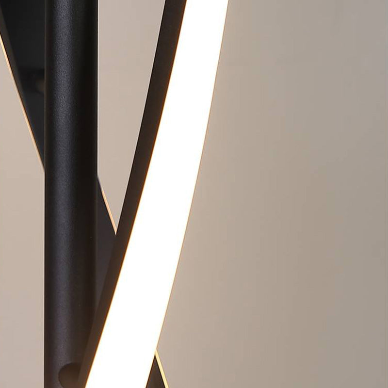 Pakaret Postmodern Linear Floor Lamp, Black/White