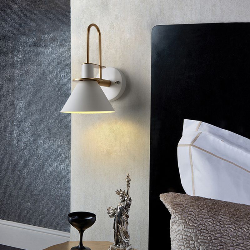 Fevoril Vintage Horn Shape Metal Wall Lamp, Living room/Bedroom/Bathroom