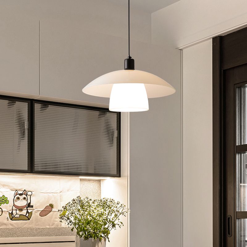 Puvoted White Pendant Light