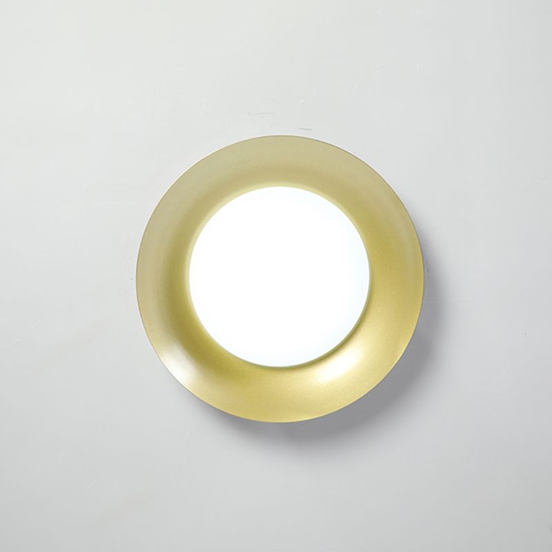 Rebenos Round Metal Flush Mount Ceiling Light, Brass