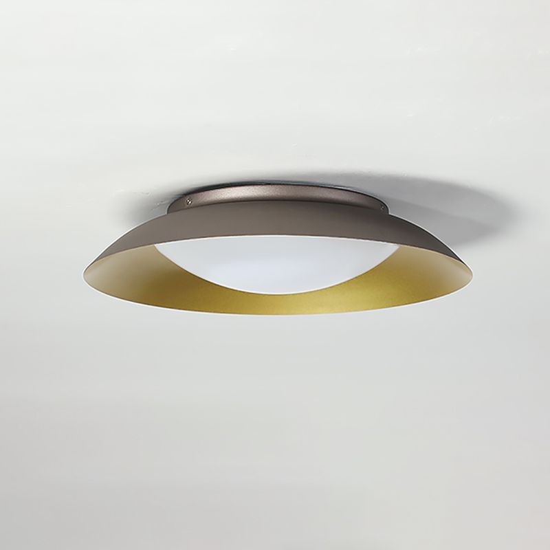 Rebenos Round Metal Flush Mount Ceiling Light, Brass