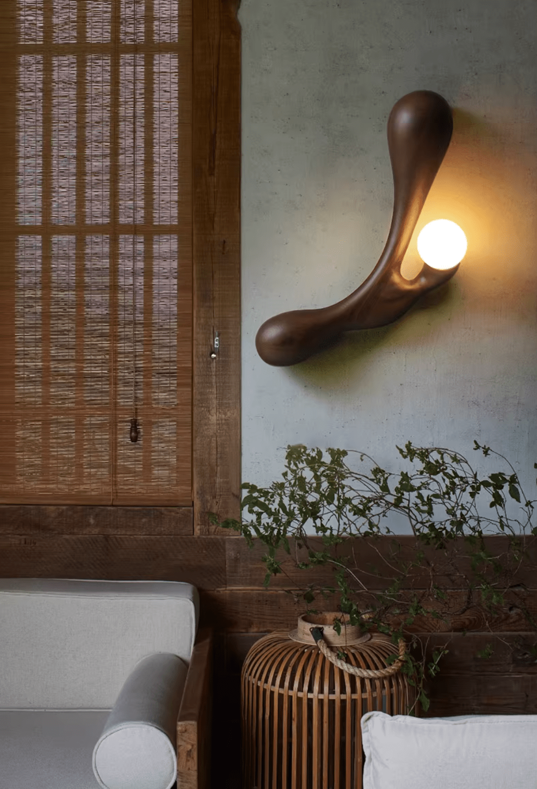 Auralith Drift Wood Wall Lamp