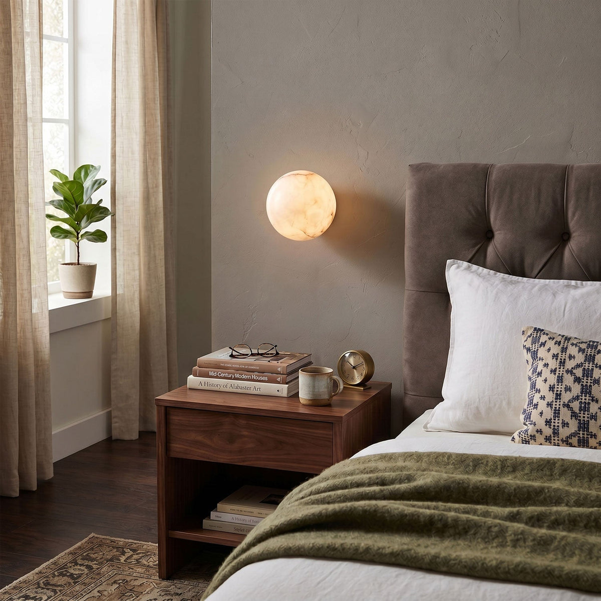 Navo Alabaster Mini Orb Wall Lamp