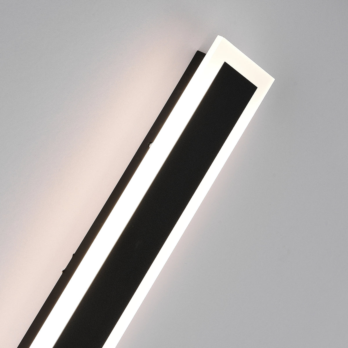 Virex Linear Outdoor Wall Lamp-Relic Pieces
