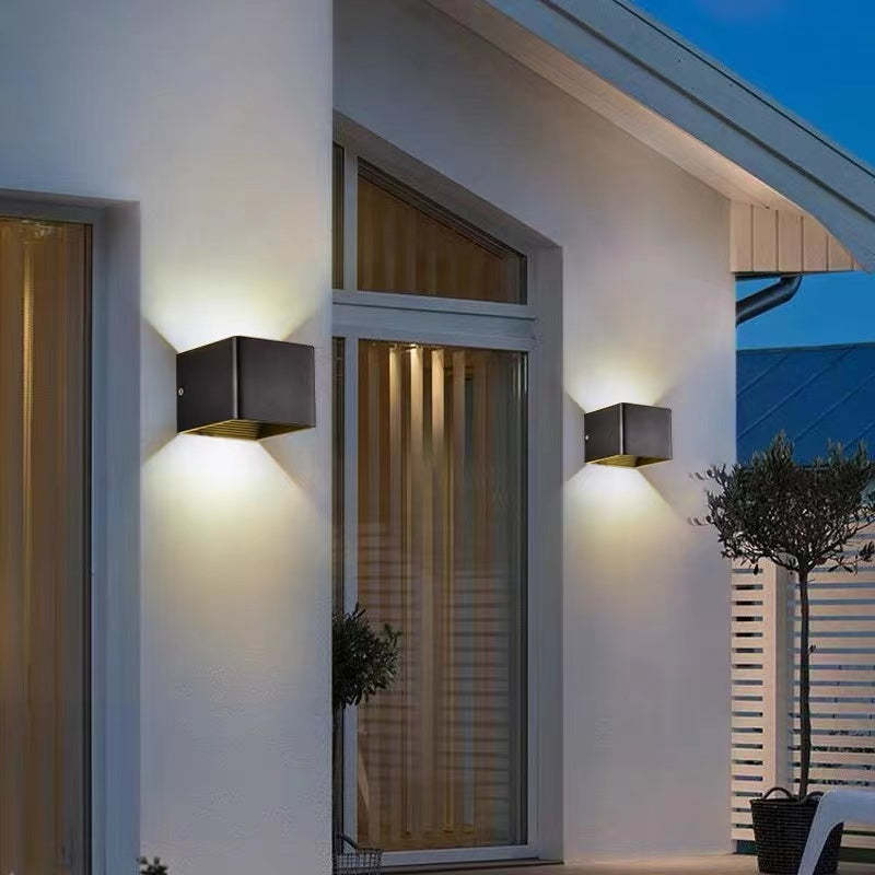 Eronil Modern Adjustable Square Outdoor Wall Lamp LED-Relic Pieces