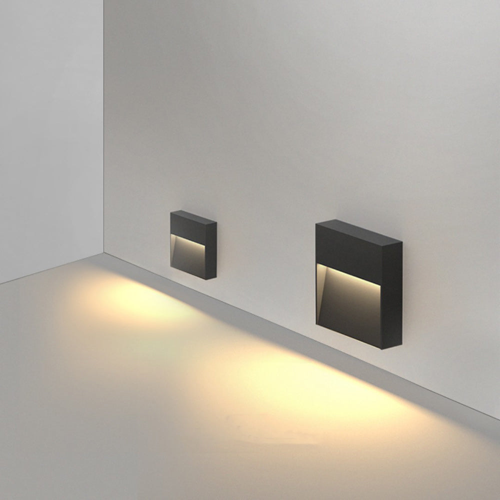 Zoduted Metal Rectangular Outdoor Deck/Step Light, Black