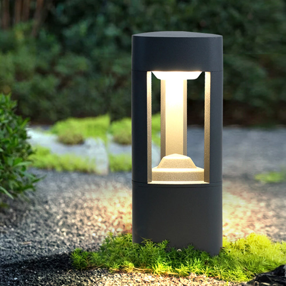 Hikevus Contemporary Metal Triangular Hollow Outdoor Path Light, Black