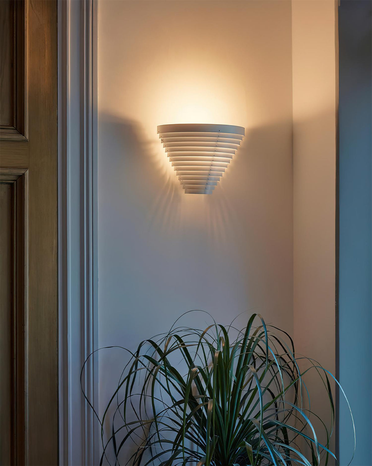 Renalaine Wall Light