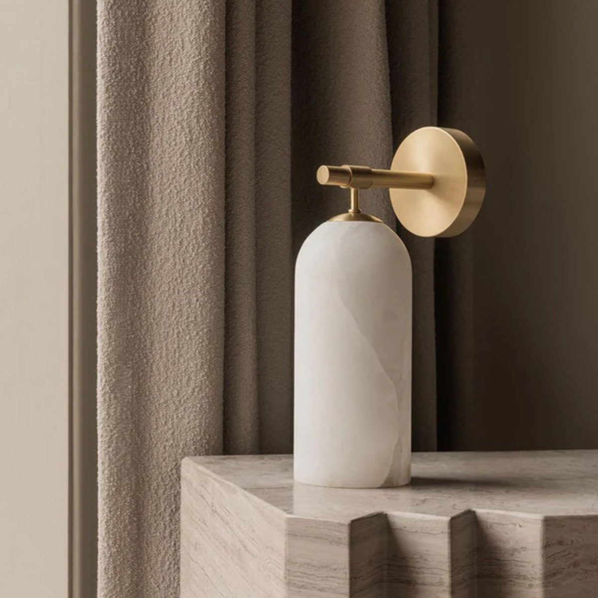 Albelaine Pillar Alabaster Wall Sconce