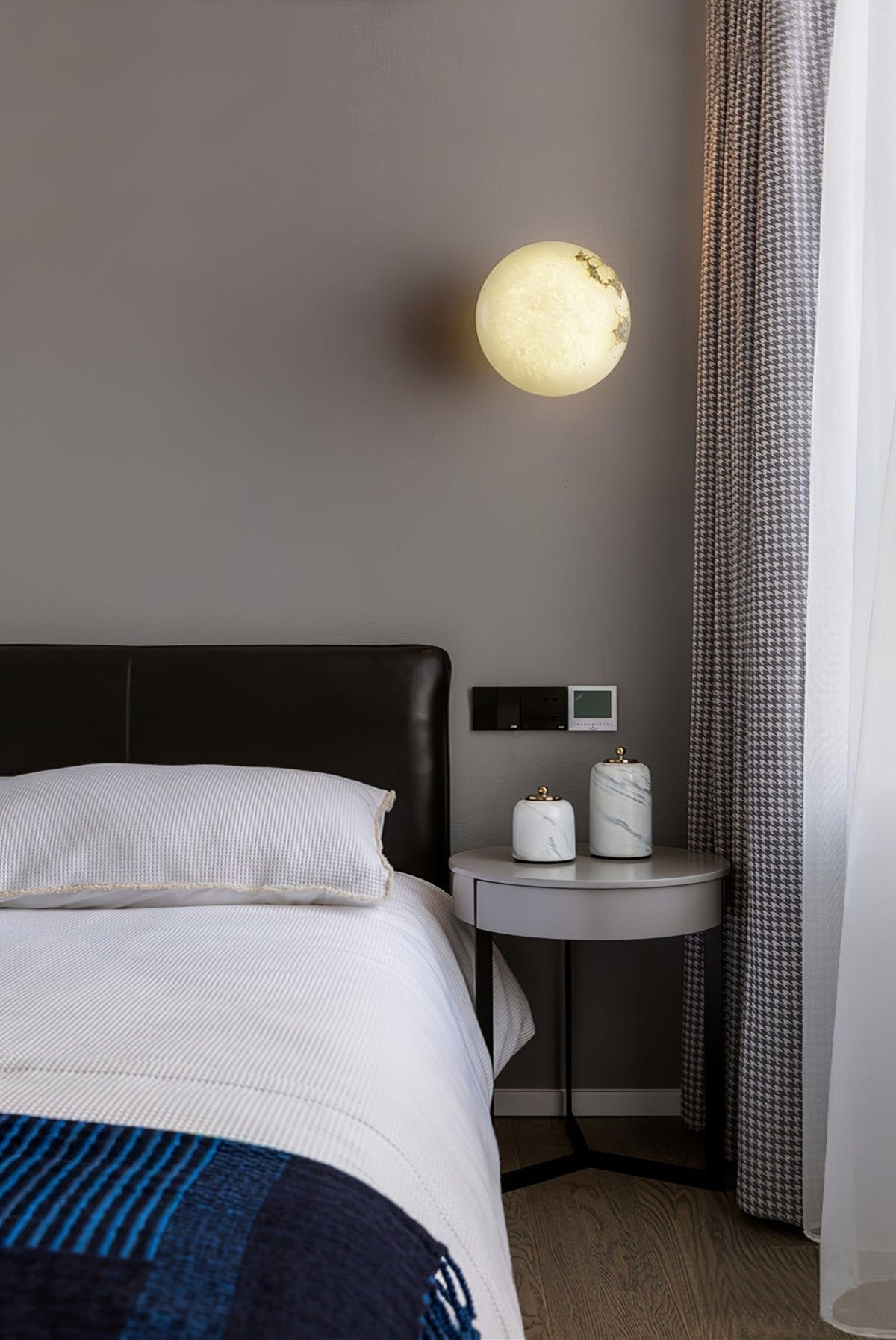 Vanorara Minimalist Alabaster Flush Mount Light