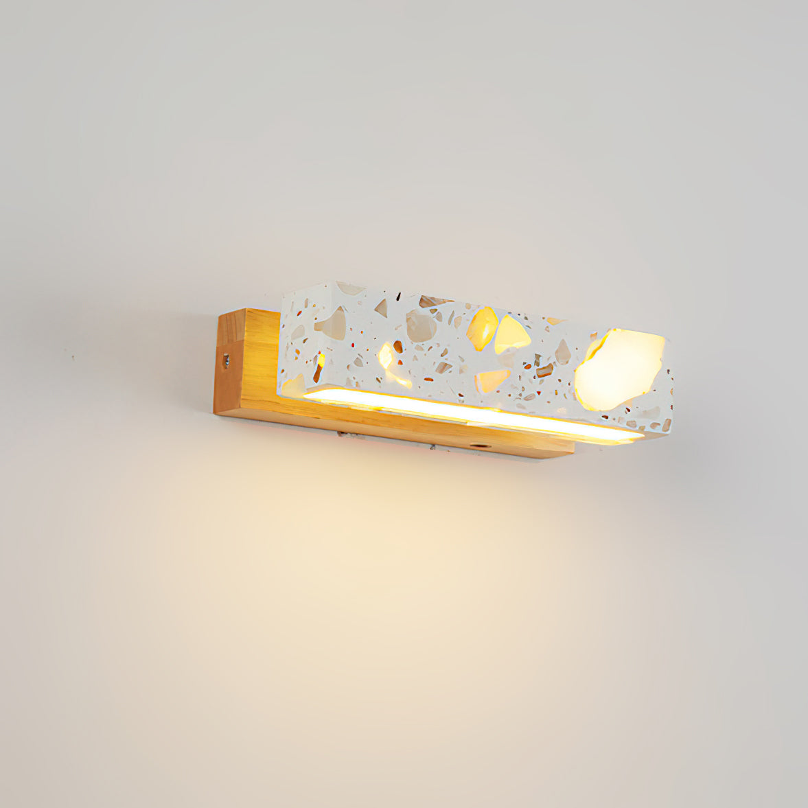 Elaaora Wall Lamp