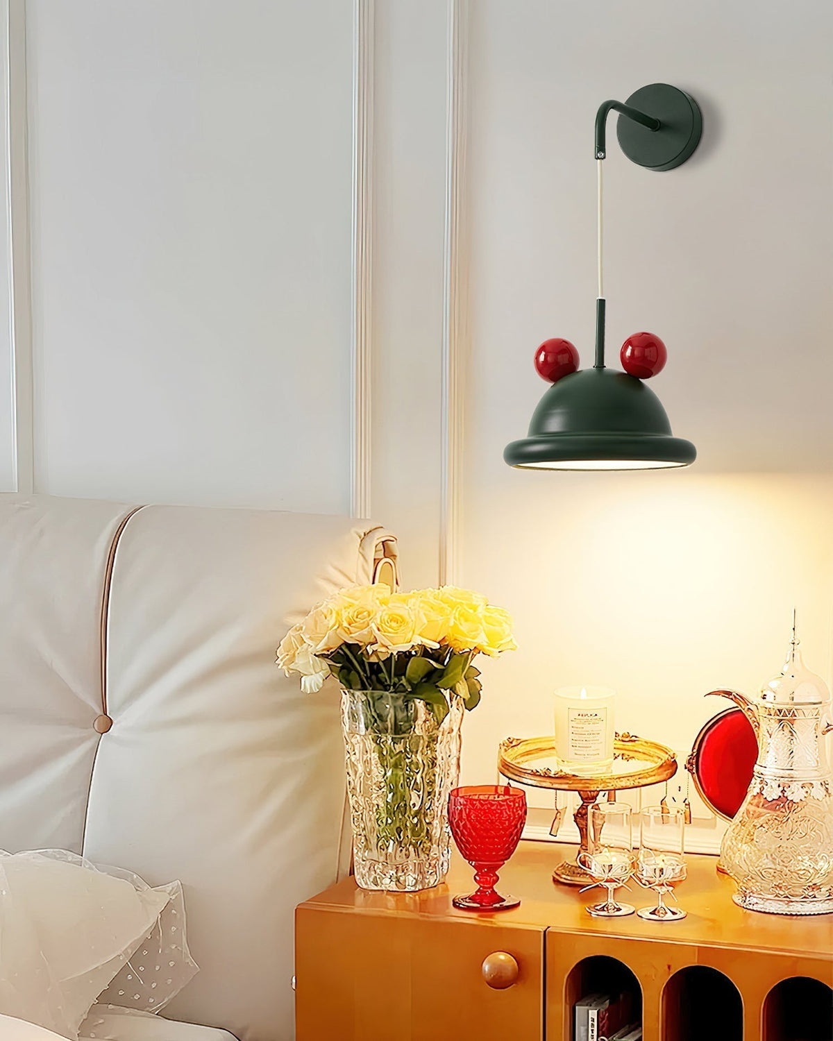 Pomeiro Wall Lamp