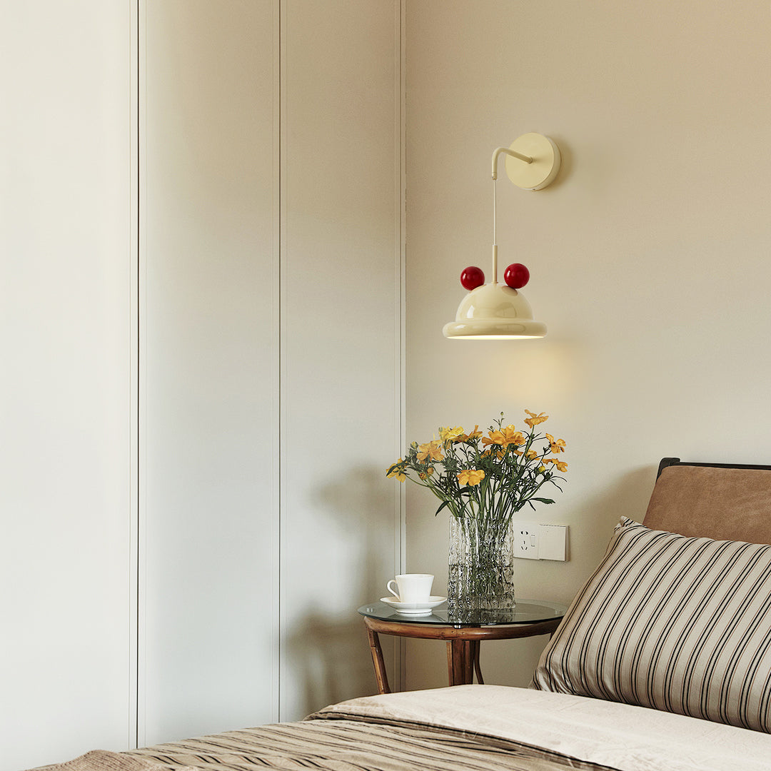 Pomeiro Wall Lamp