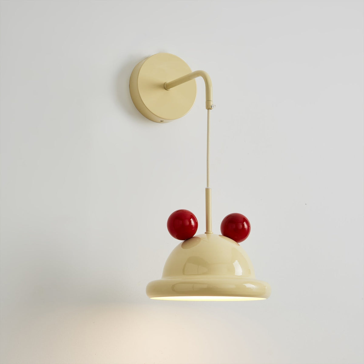 Pomeiro Wall Lamp