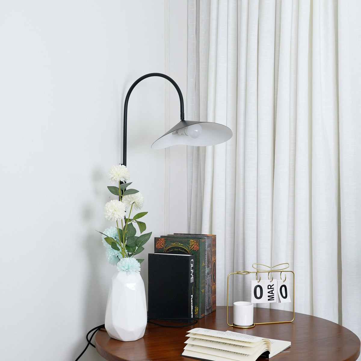 Alocasia Arc Plug-in Wall Lamp