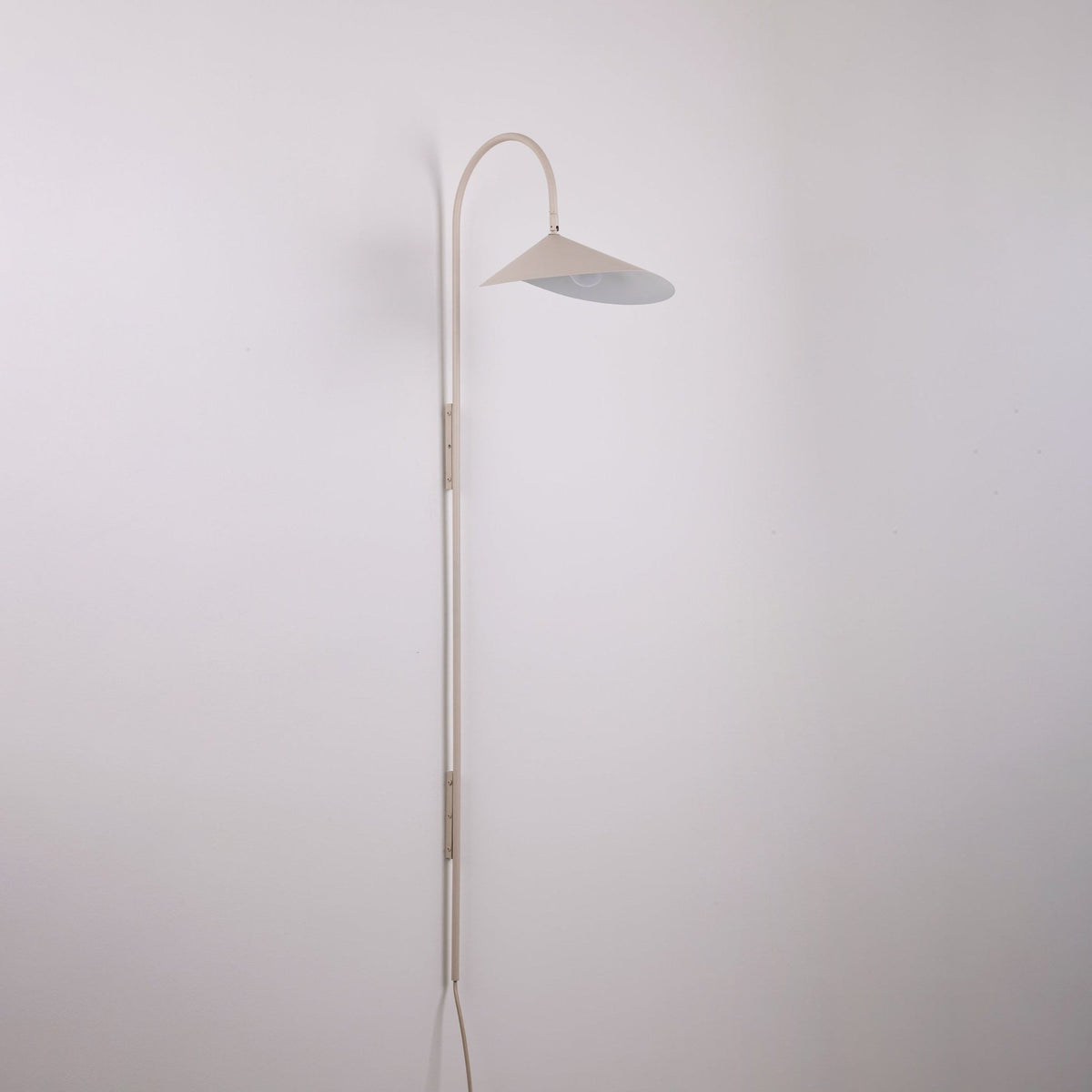 Alocasia Arc Plug-in Wall Lamp