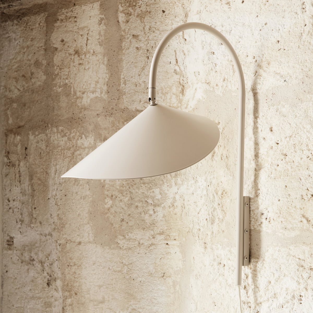 Alocasia Arc Plug-in Wall Lamp