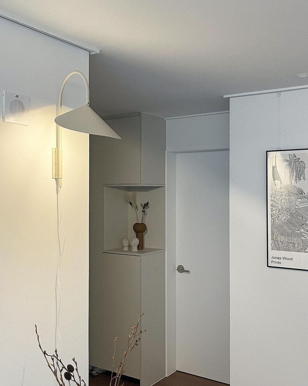 Alocasia Arc Plug-in Wall Lamp
