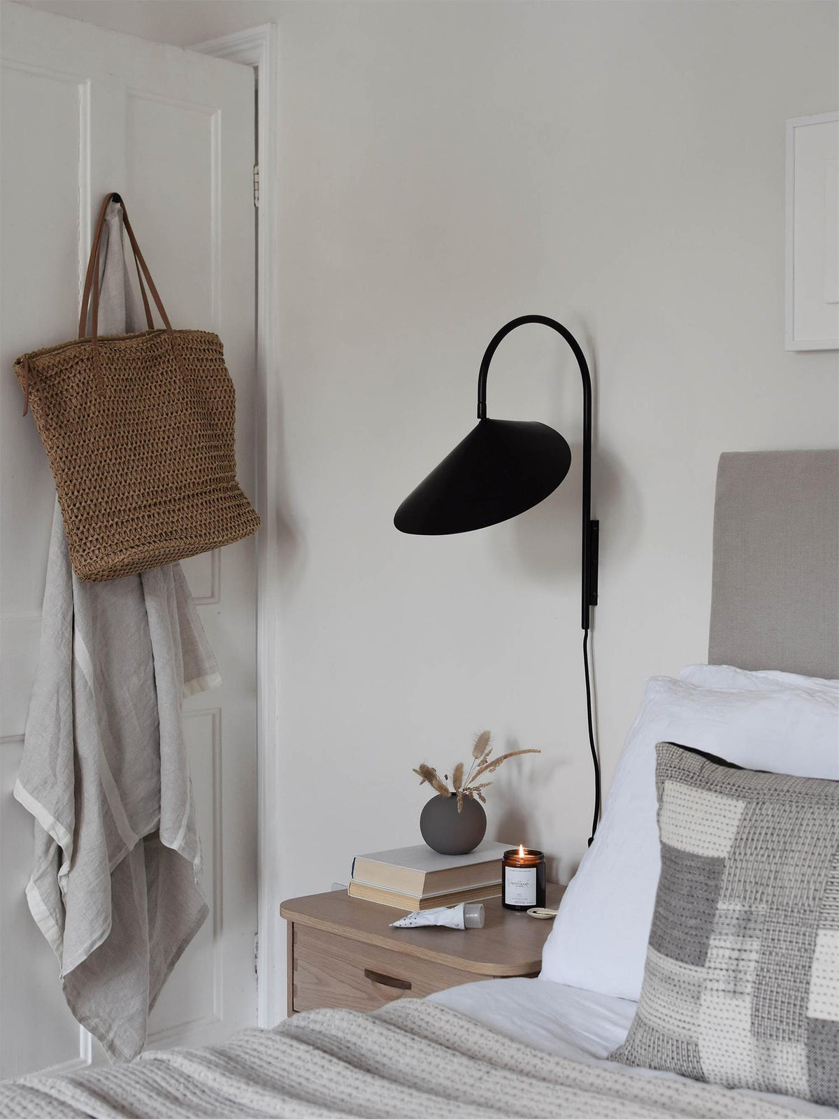 Alocasia Arc Plug-in Wall Lamp