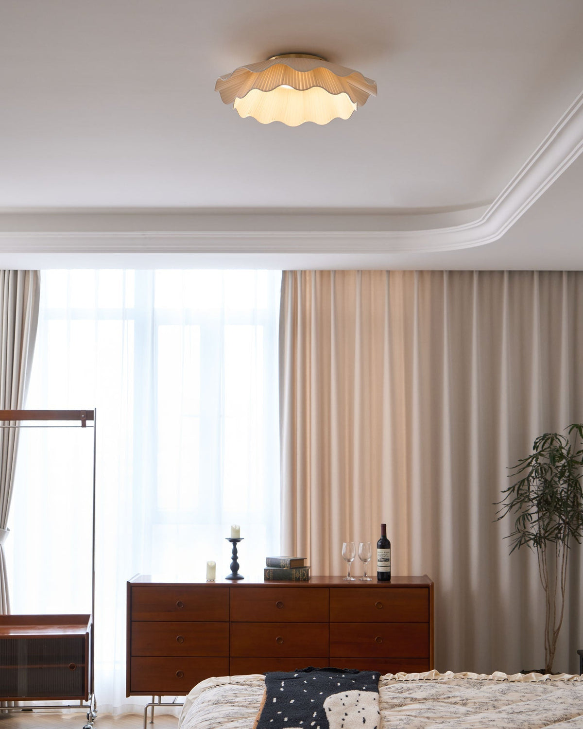 Mylirira Premium Elegance Wave Brass Fabric Ceiling Lamp