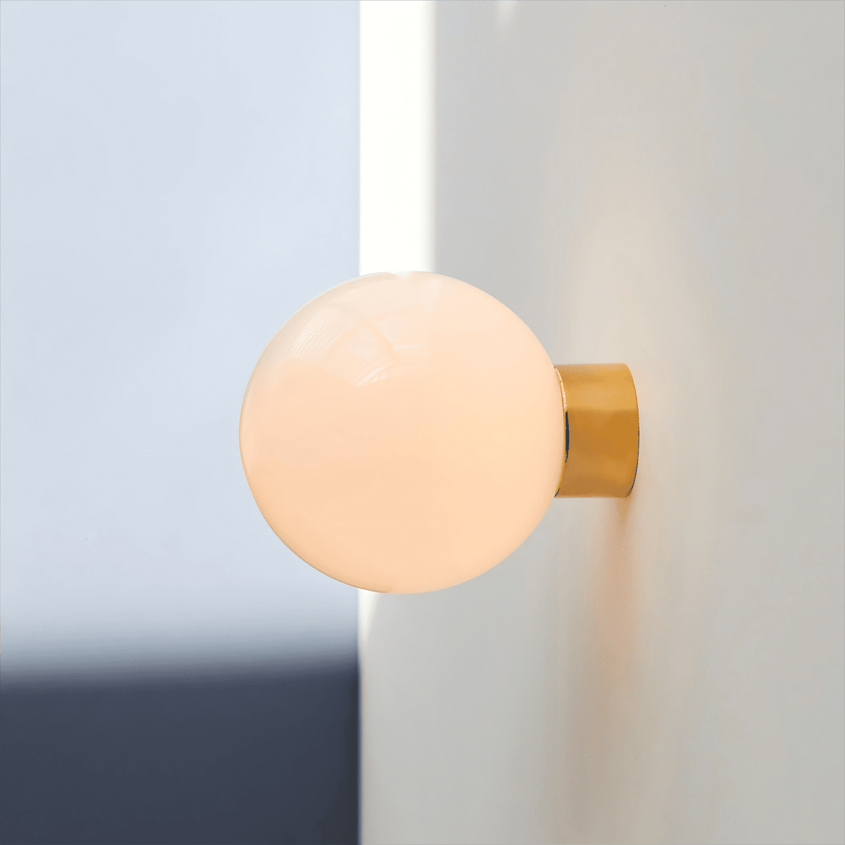 Mirov Globe Glass Wall Light