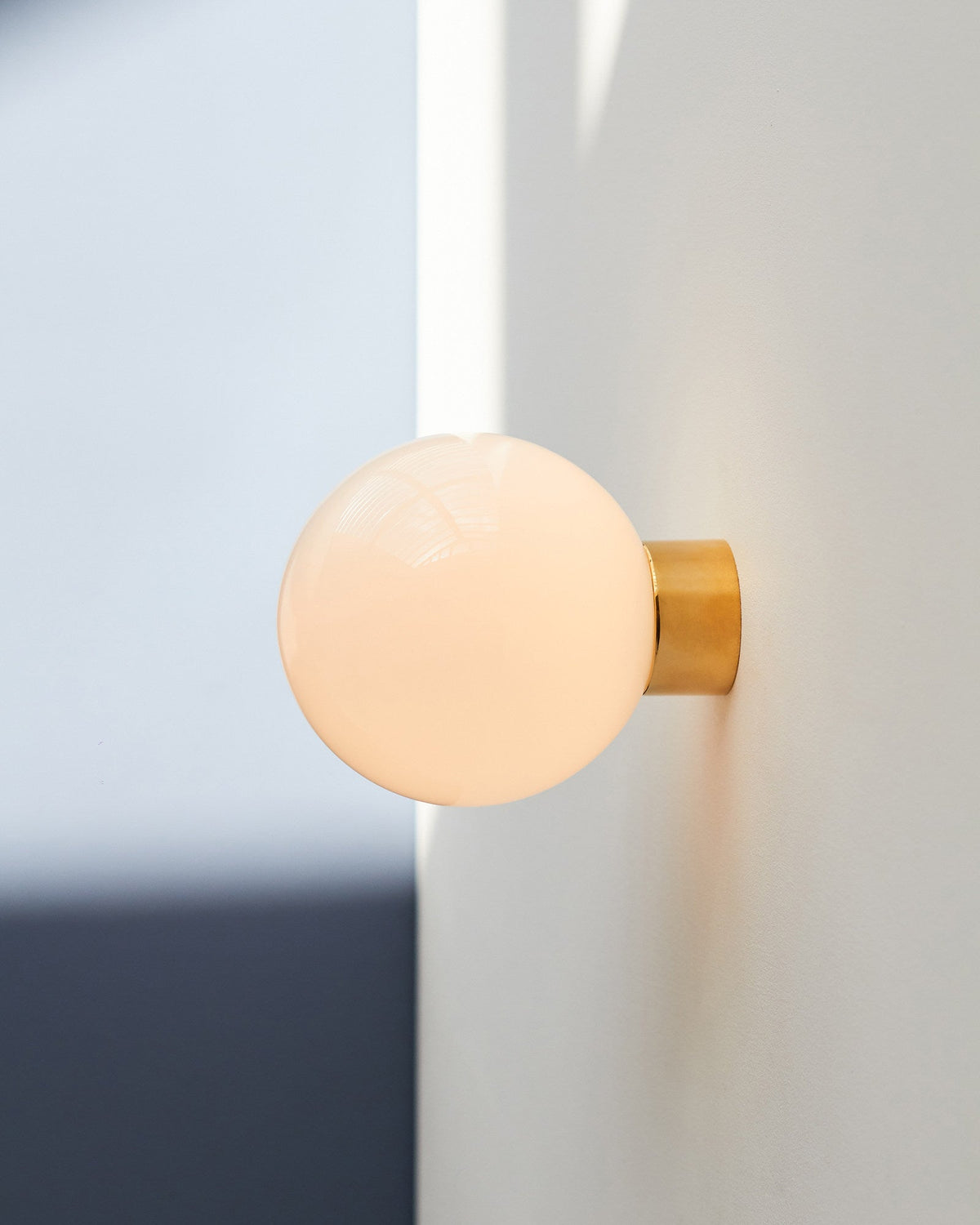 Mirov Globe Glass Wall Light