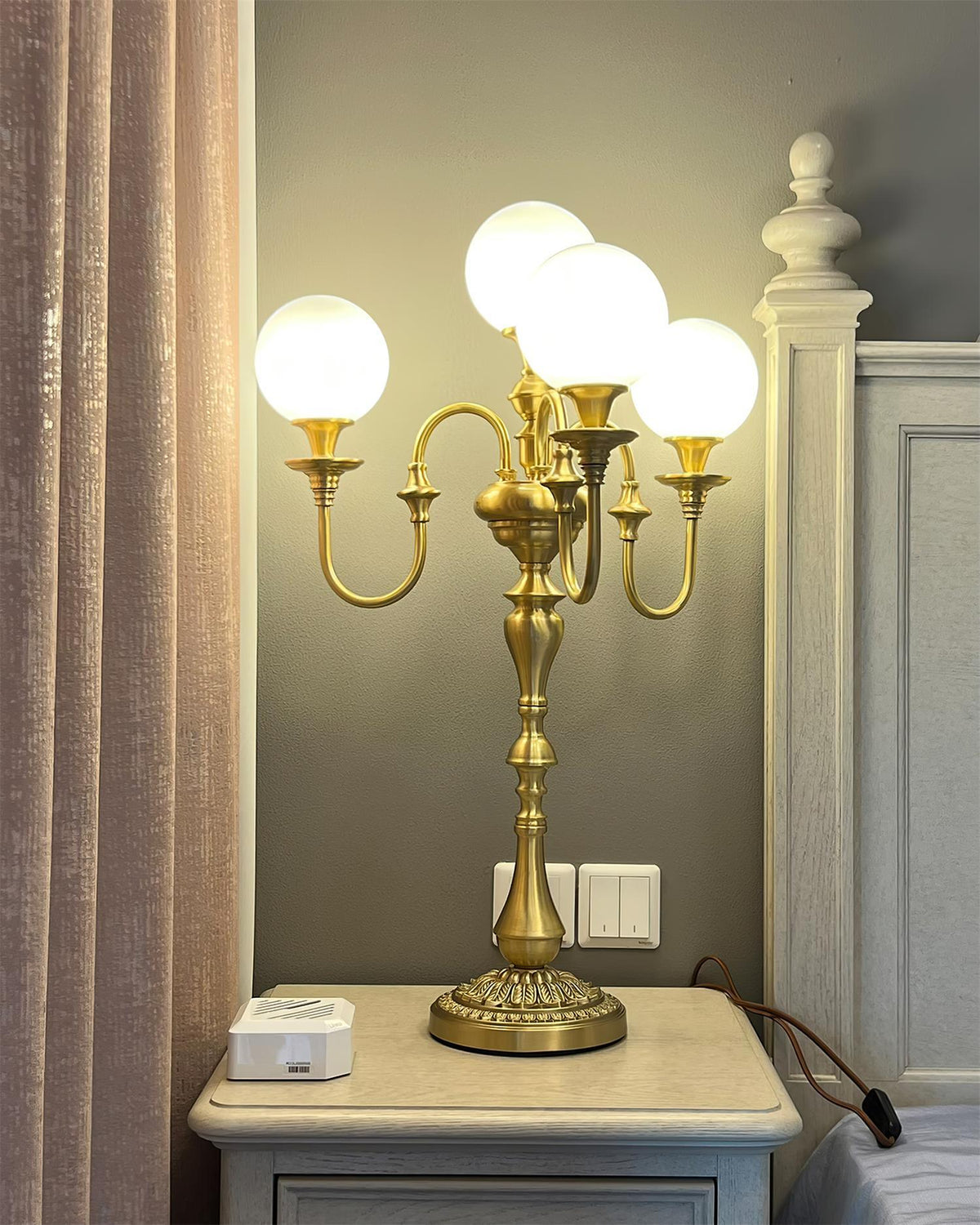 Selirina Table Lamp