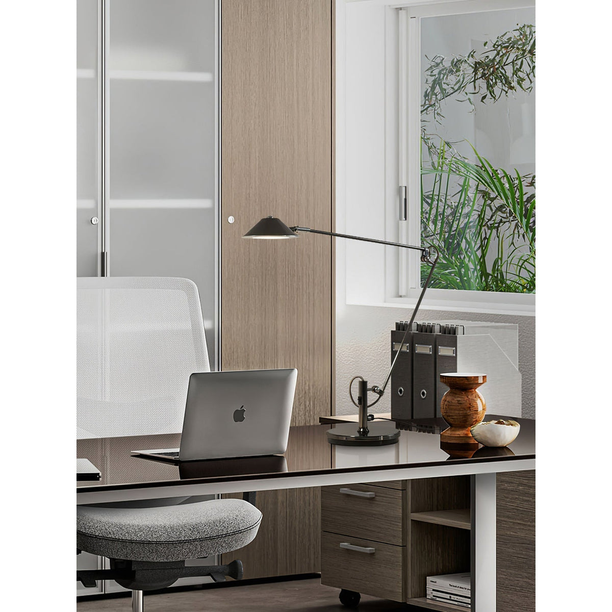 Selinaya Articulated Table Lamp