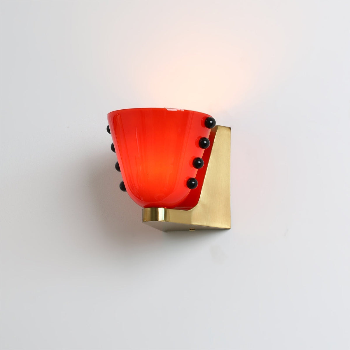 Emeranthe Wall Lamp