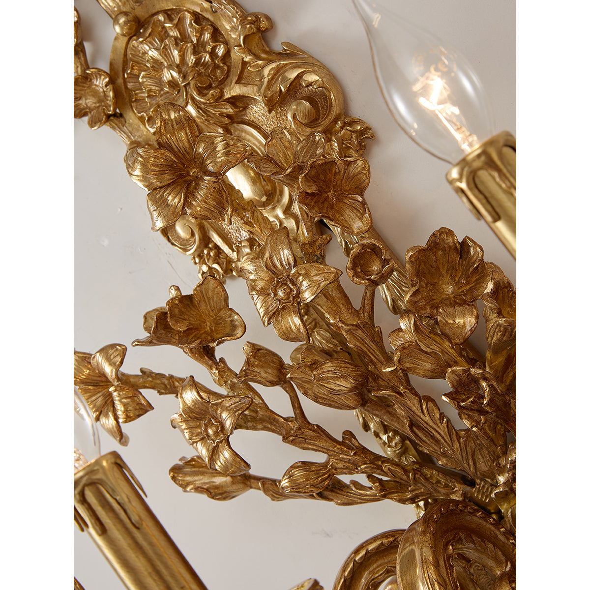 Calaaria Wall Lamp