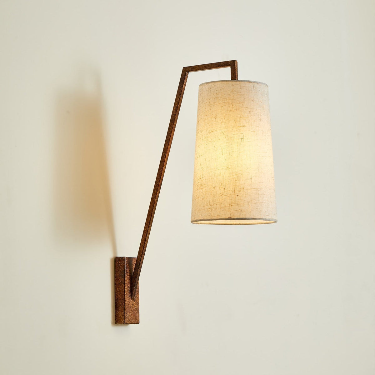 Lunvyn Wall Light