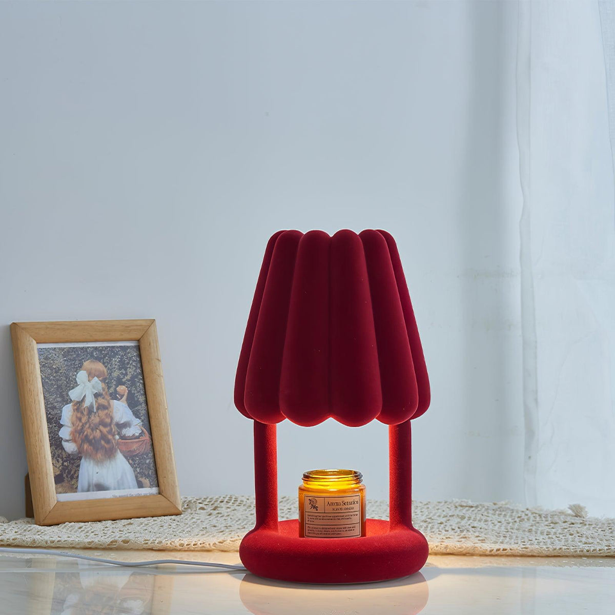 Lucoiella Modern Resin Table Lamp