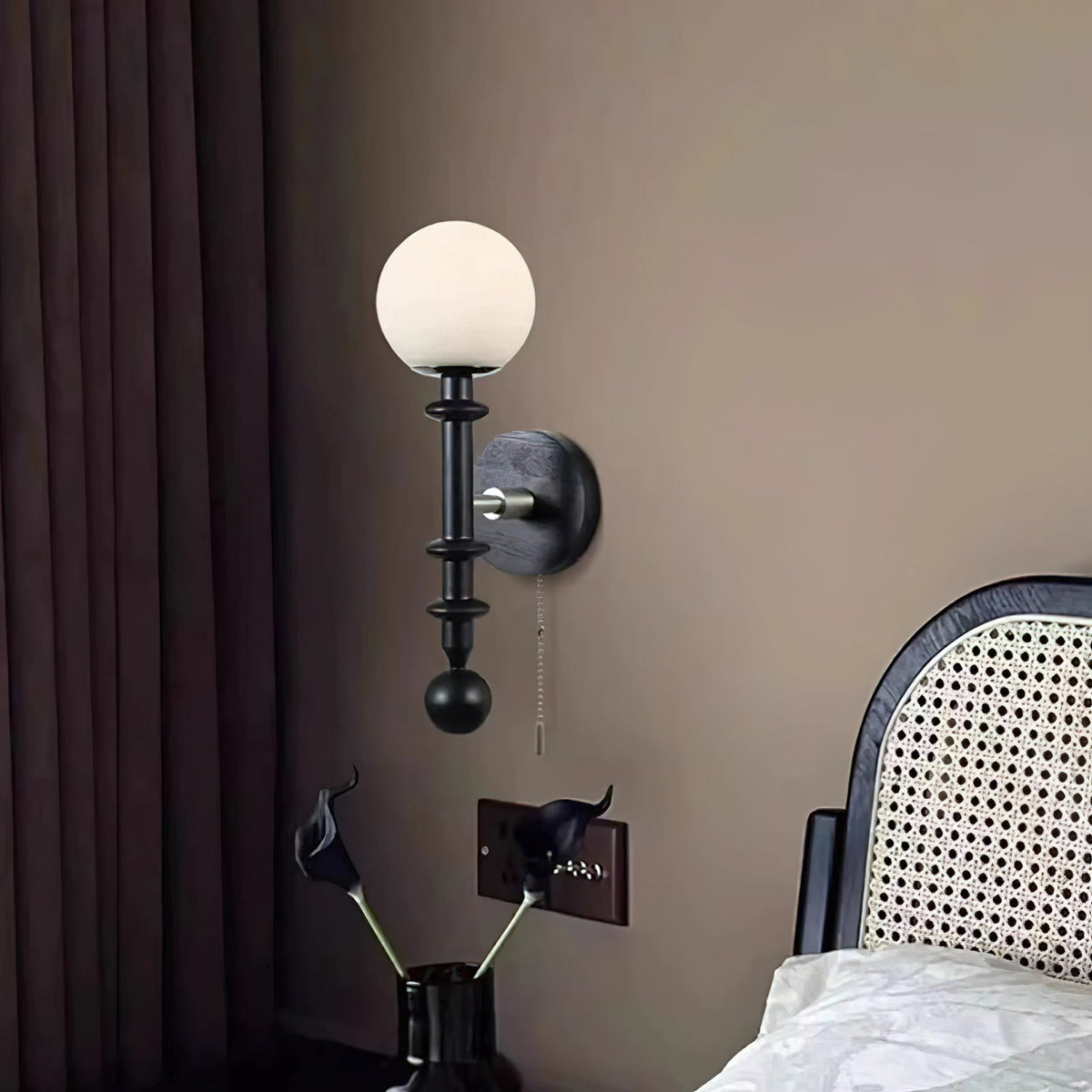 Velno Wall Lamp