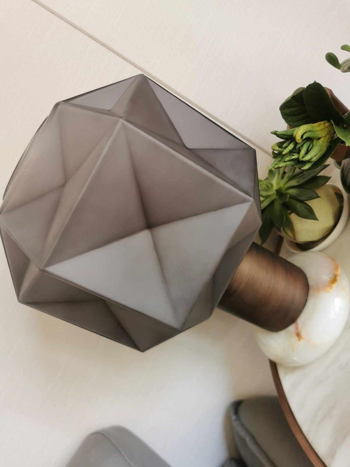 Veylin Table Lamp