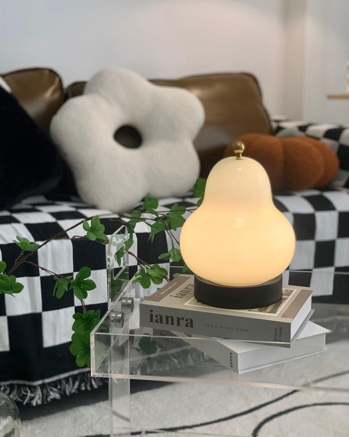 Rivoria Table Lamp (built-in battery)