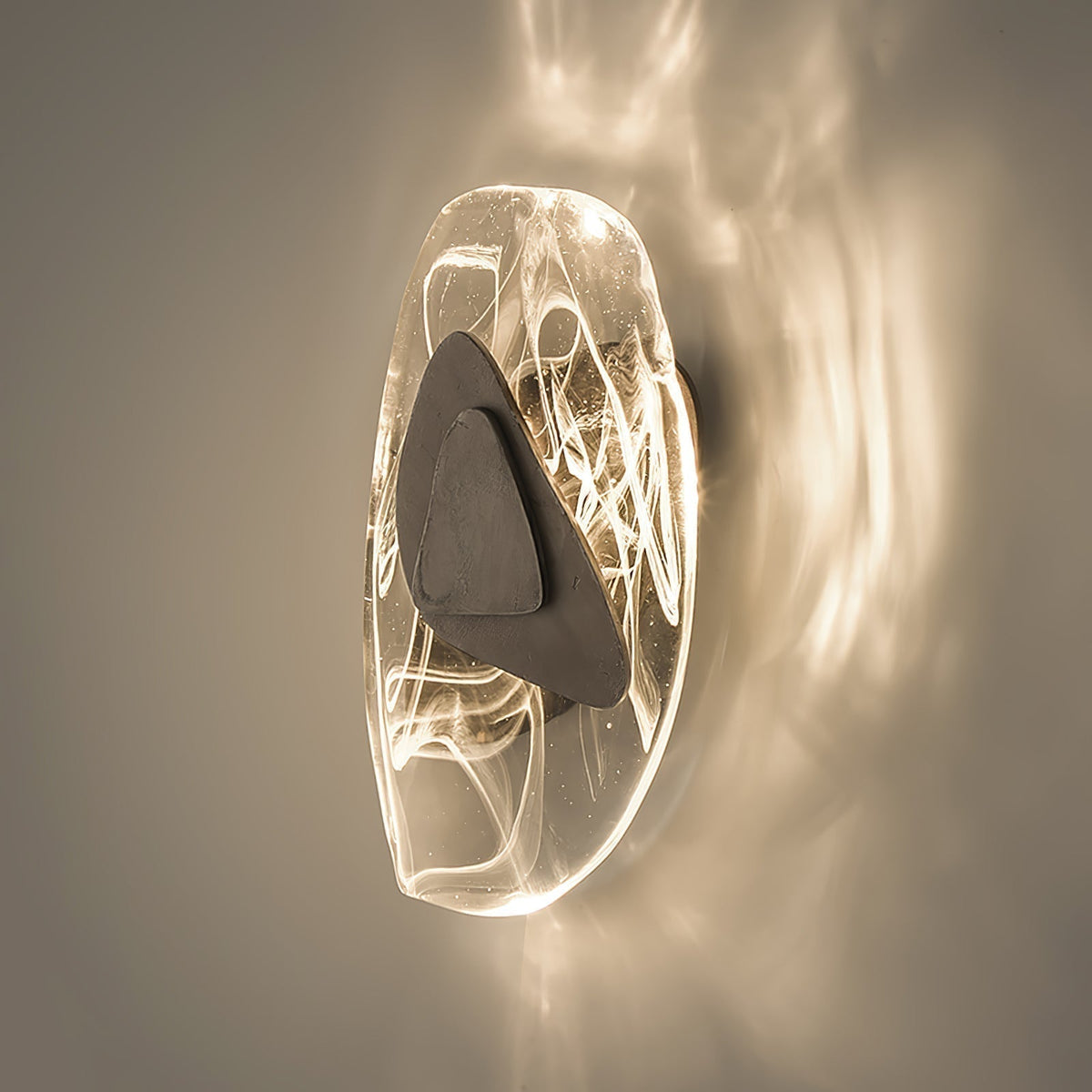 Wuvitos Artistic Black Glass Wall Lamp
