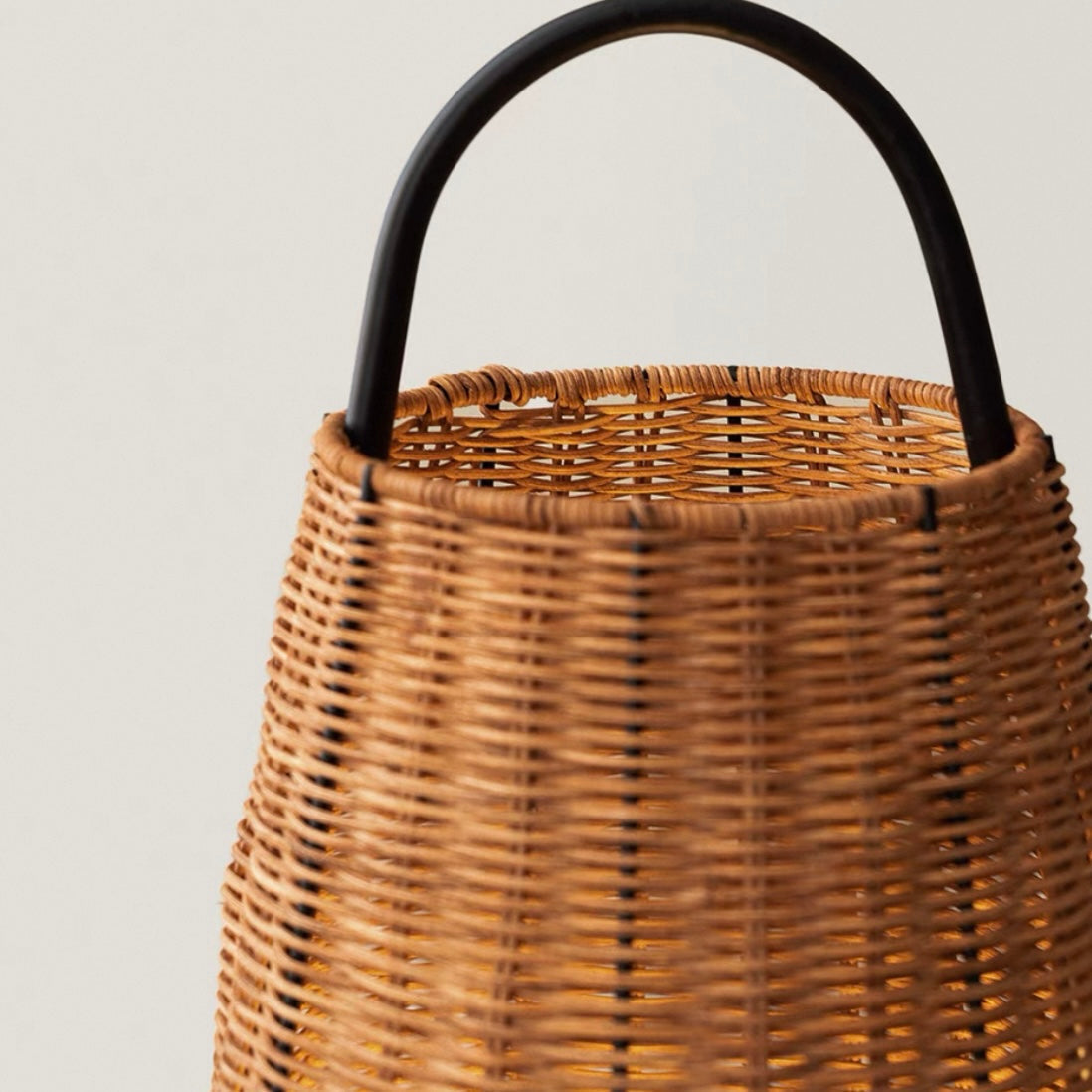 Ravora Coastal Table Lamp