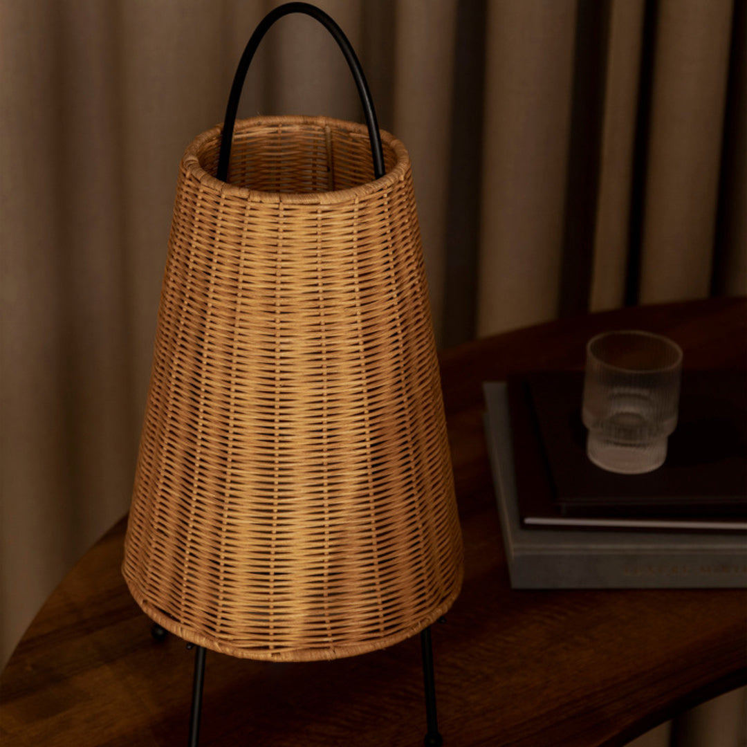 Ravora Coastal Table Lamp
