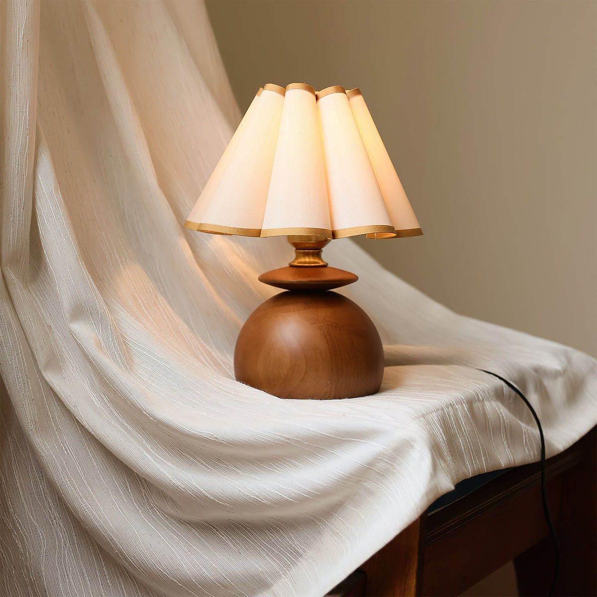 Elvarine Table Lamp