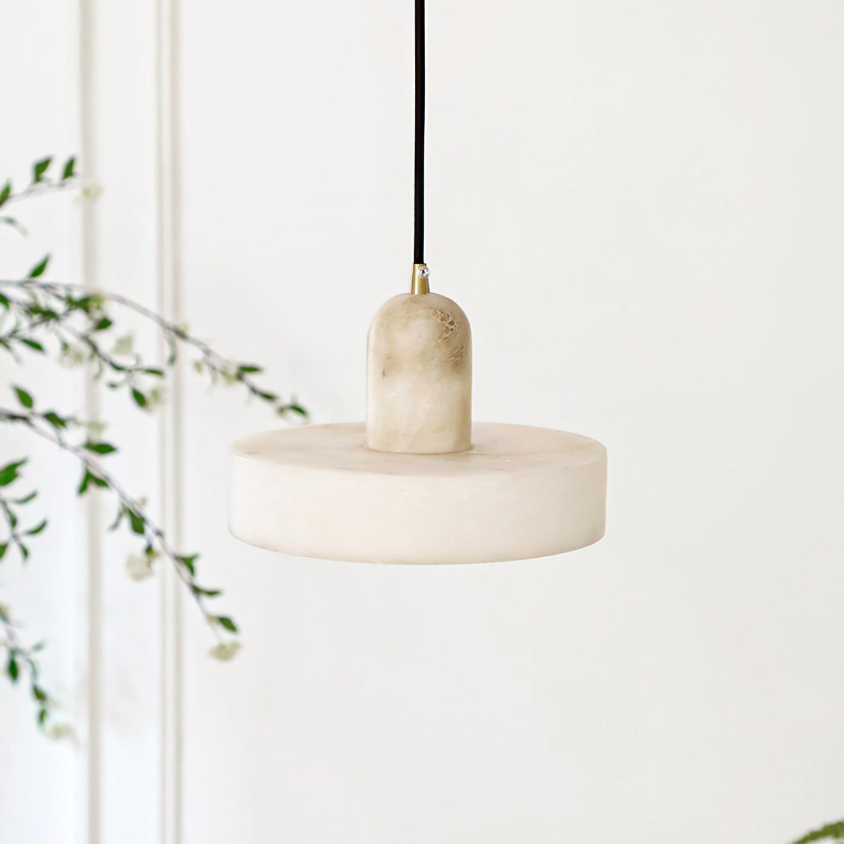 Avenorine Disc Orb Alabaster Pendant Light