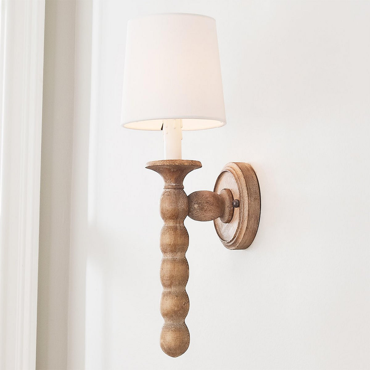 Dorado Wall Lamp