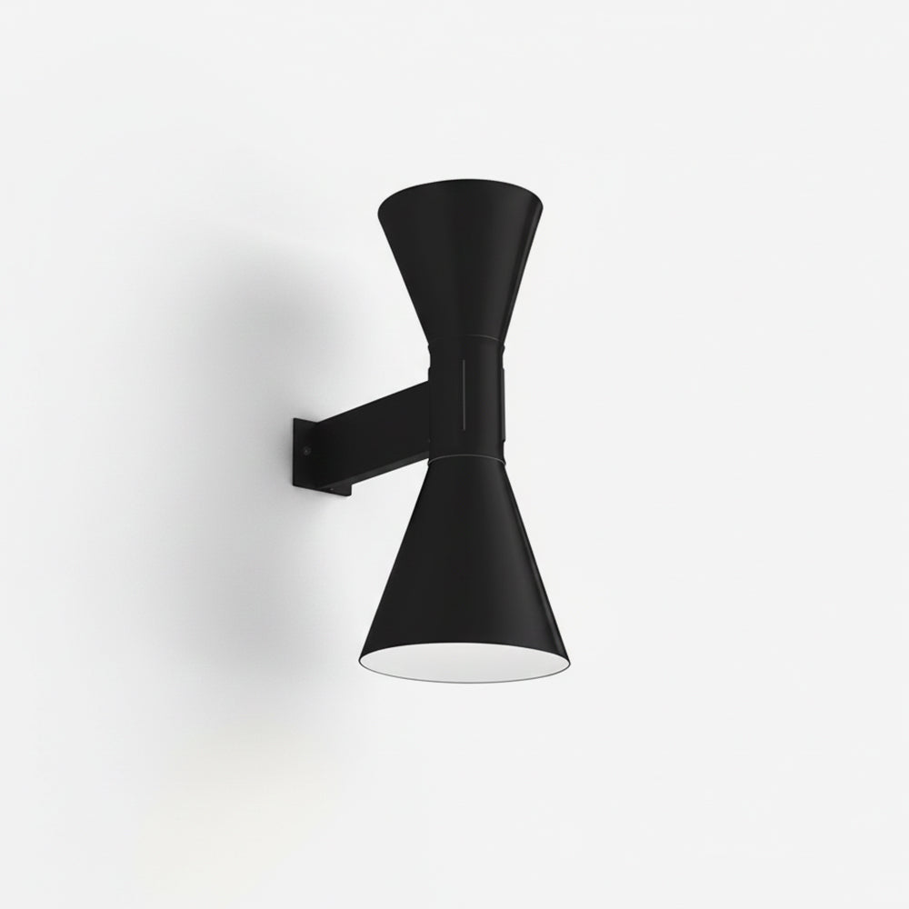 Viraiseria Wall Lamp