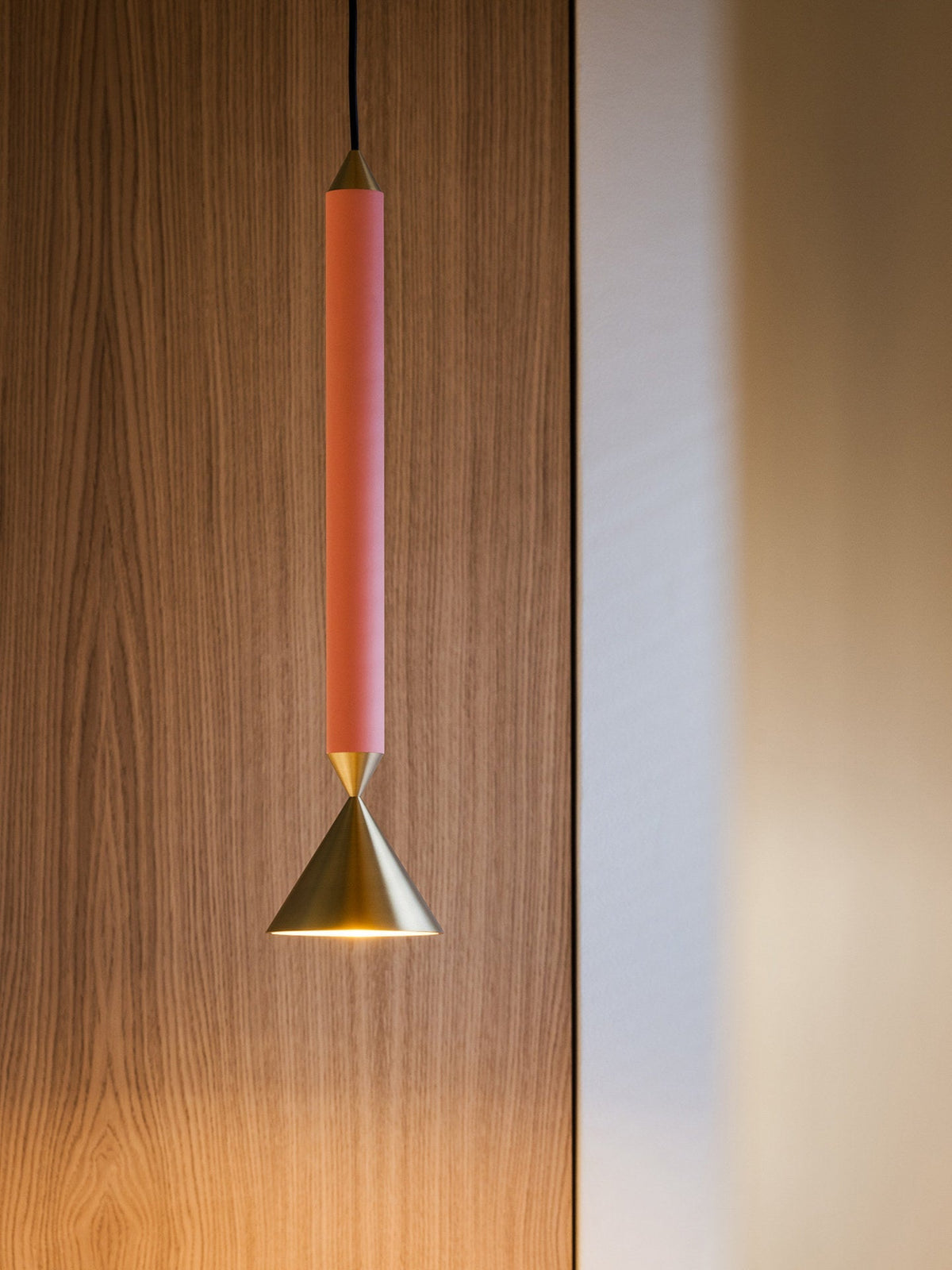 Velalira Pencil Pendant Light