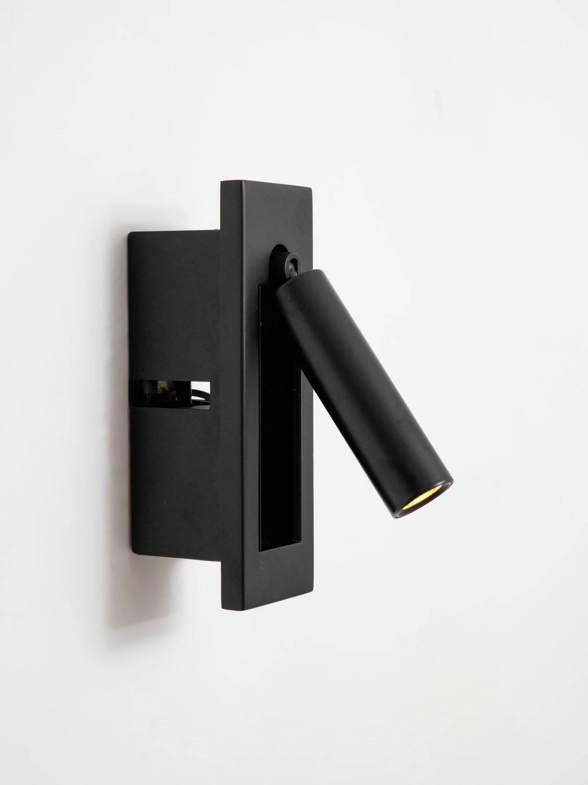 Everwick Embedded Bedside Indoor Wall Light