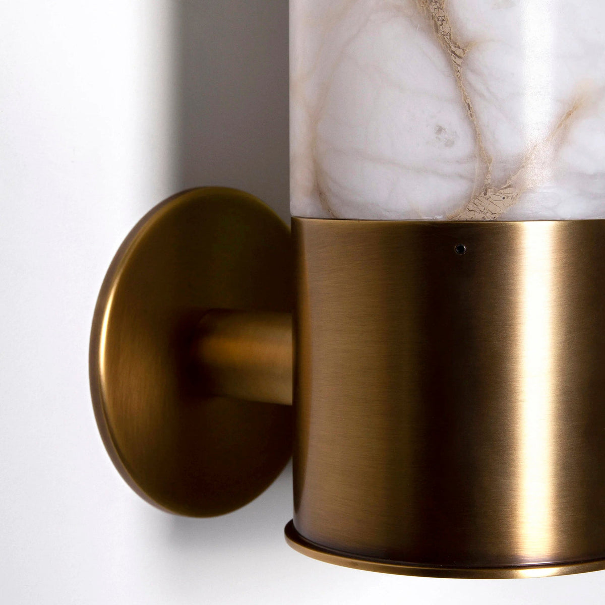 Thalvian Alabaster Wall Lamp