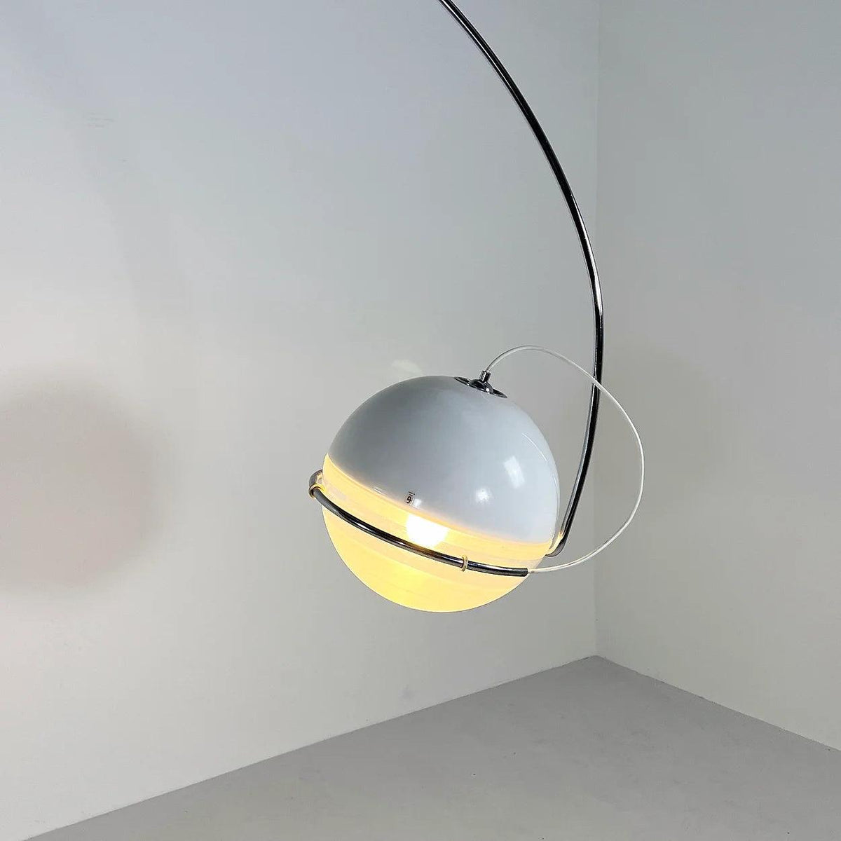 Lumiora Floor Lamp