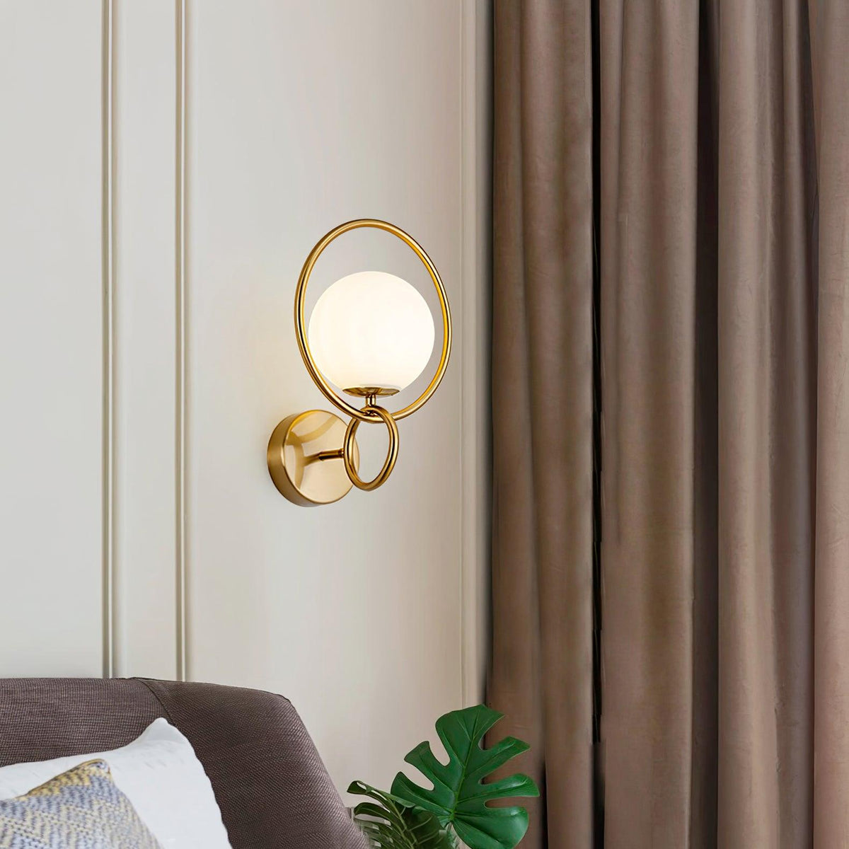 Zesilan Glass Wall Light