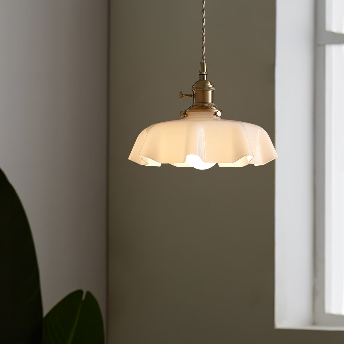 Sepalom Farmhouse Ruffled Pendant Light