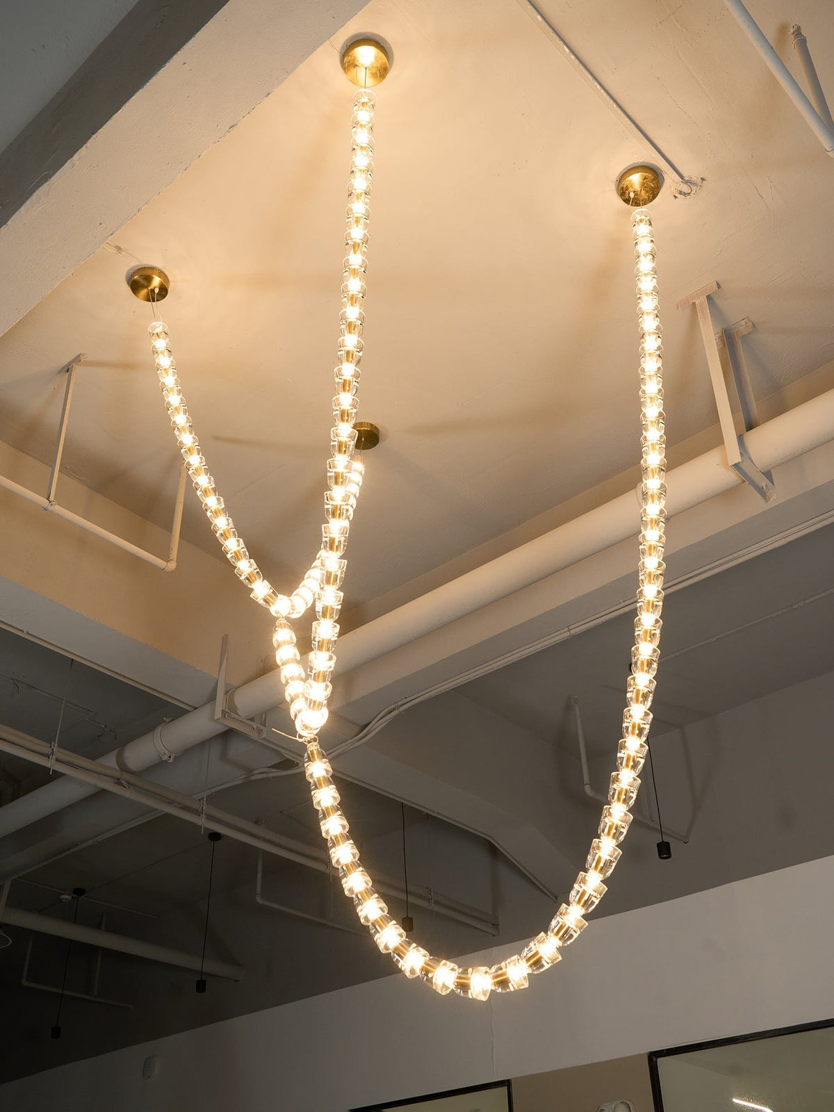 Nexus Gold Crystal Chandelier - 元字段测试